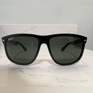 RAY BAN polarized black sunglasses great condition